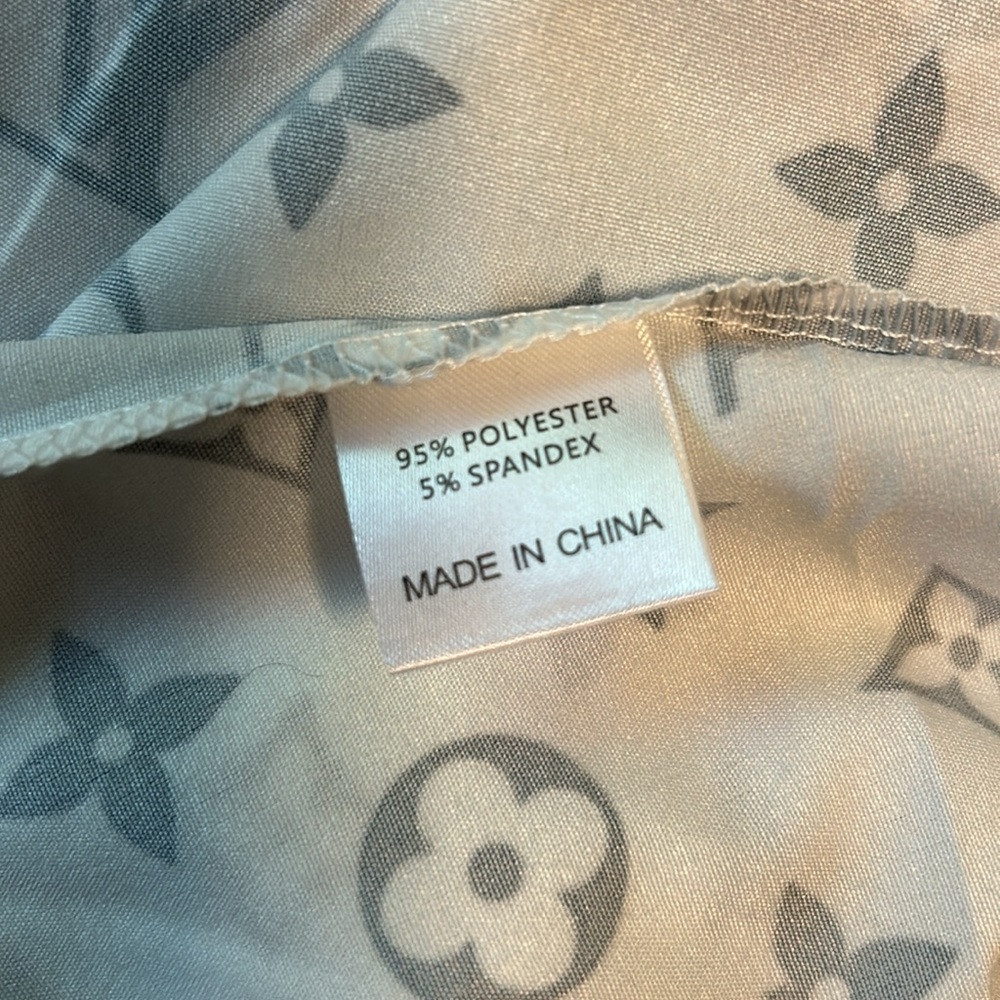 Fleur Pattern Button Front Shirt / Blouse - image 7